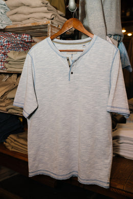 Sundunes Short Sleeve Henley (Azure)