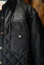 Load image into Gallery viewer, Yoked Shoulder Quilted Jacket (Black)